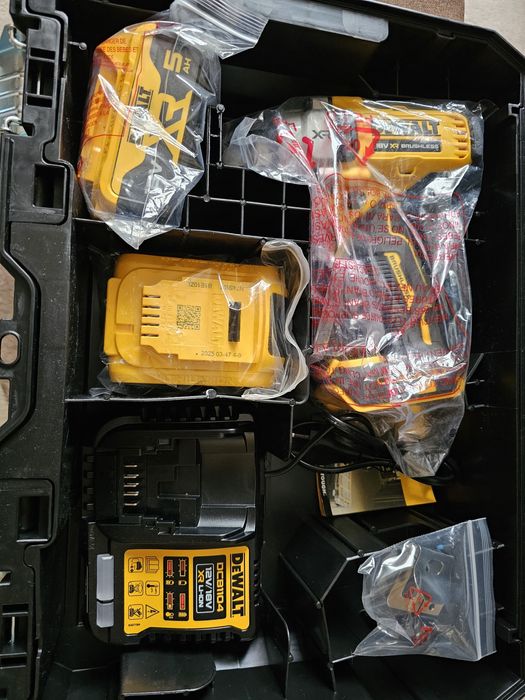 Ударен гайковерт нов  DeWALT DCF892P2T XR  Brushless