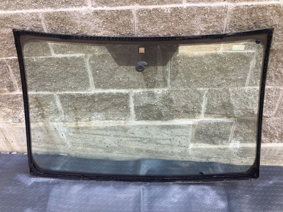 Предно стъкло за тойота ярис/Toyota yaris 06-11г