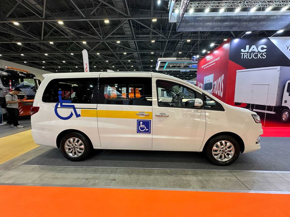 JAC M4  Иватакси