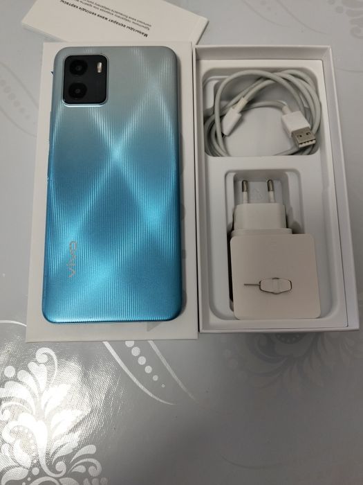 Продам смартфон Vivo Y15s