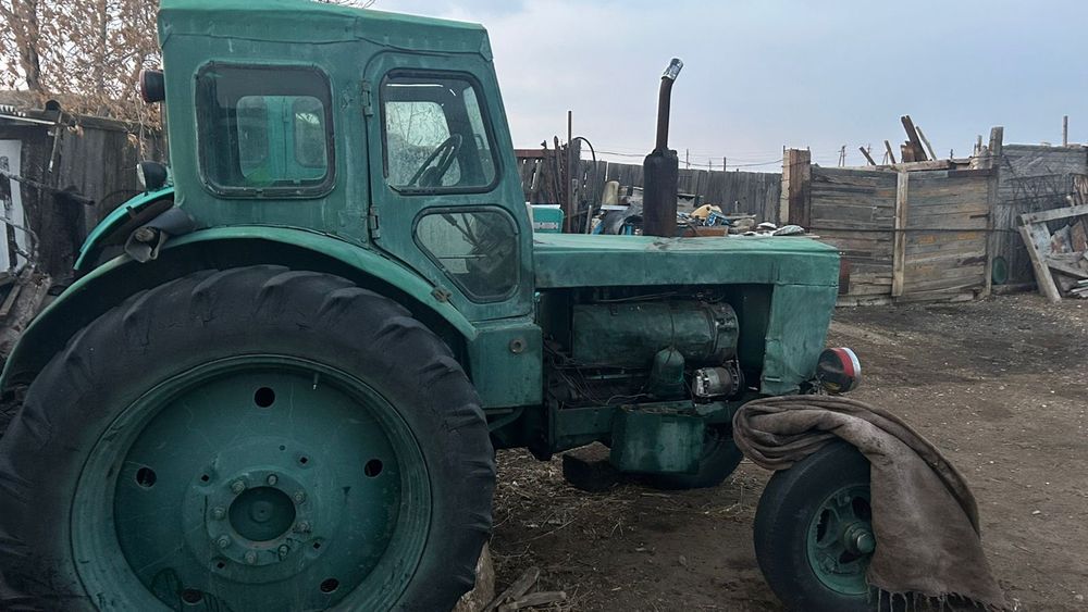 Продам трактор т40