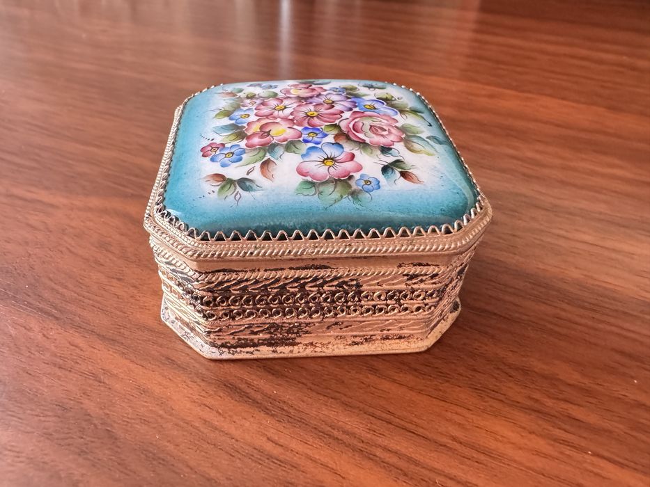 Шкатулки для мелочей