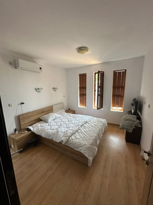 Продава нова къща с собствен басейн, планински изглед, 13км до Сл Бряг