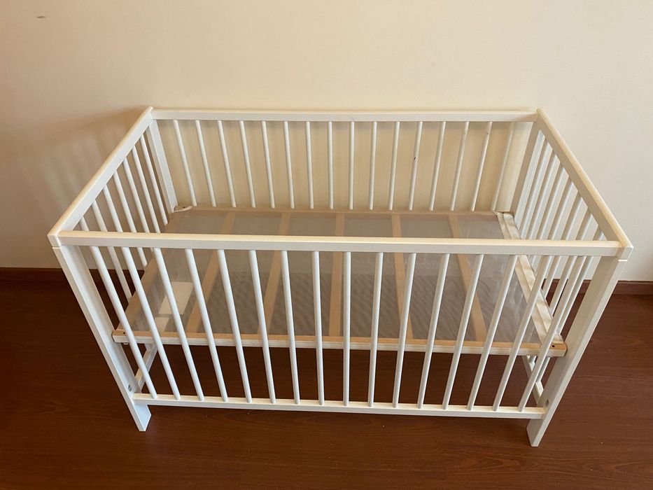 Бебешко креватче ИКЕА дърво + матрак