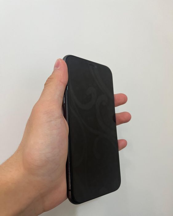 iPhone 11 (64 ГБ, АКБ — 100%)