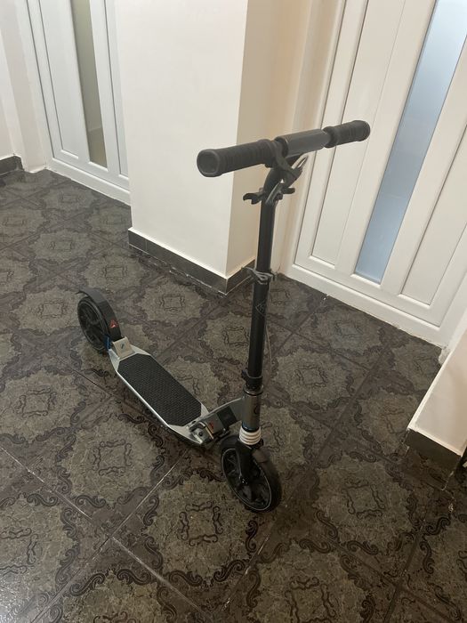 Vând trotineta de Adulți oxelo si trotineta de freestyle