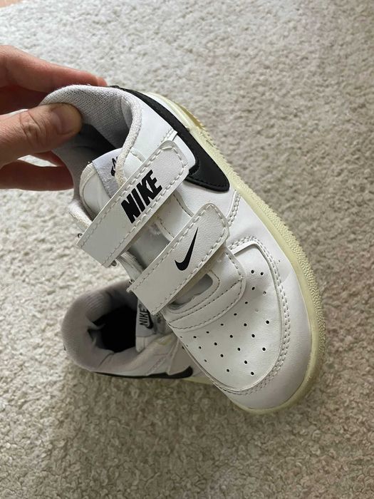Adidasi Nike copii marimea 29 - 18.5 cm - alb - Impecabili ca si noi