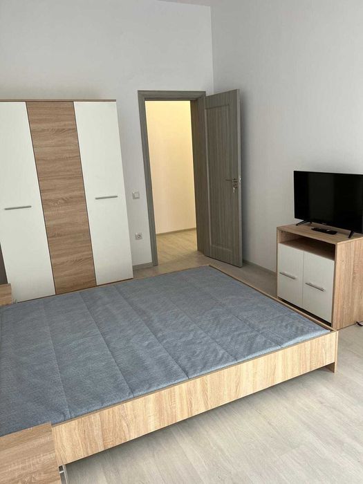 Apartament cu 3 camere si loc de parcare