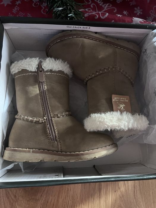 Топли и пухкави ботушки , номер 25, 16 см стелка