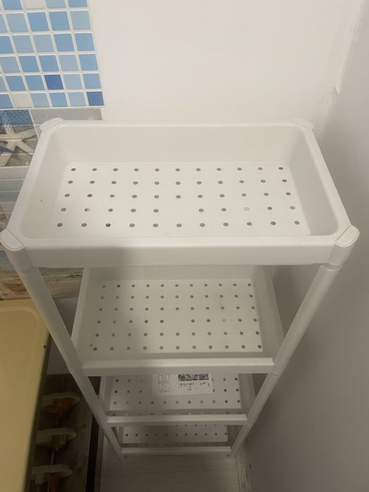 Полочки в ванную