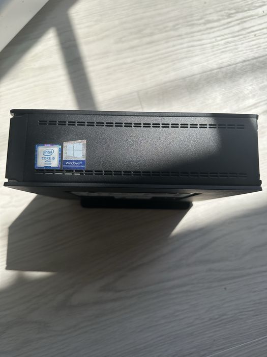 Fujitsu Esprimo - Кomnakmu Бизнес Кoмпютри