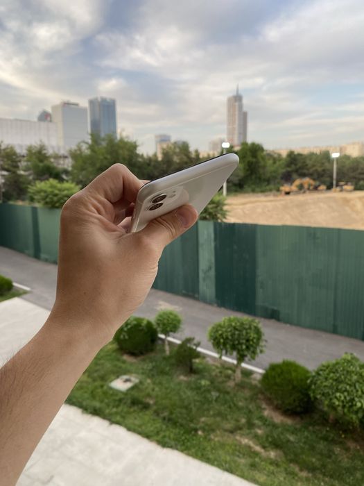 iPhone 11 64Gb Ochilmagan Oq Rangi Sastayanasi Zo’r
