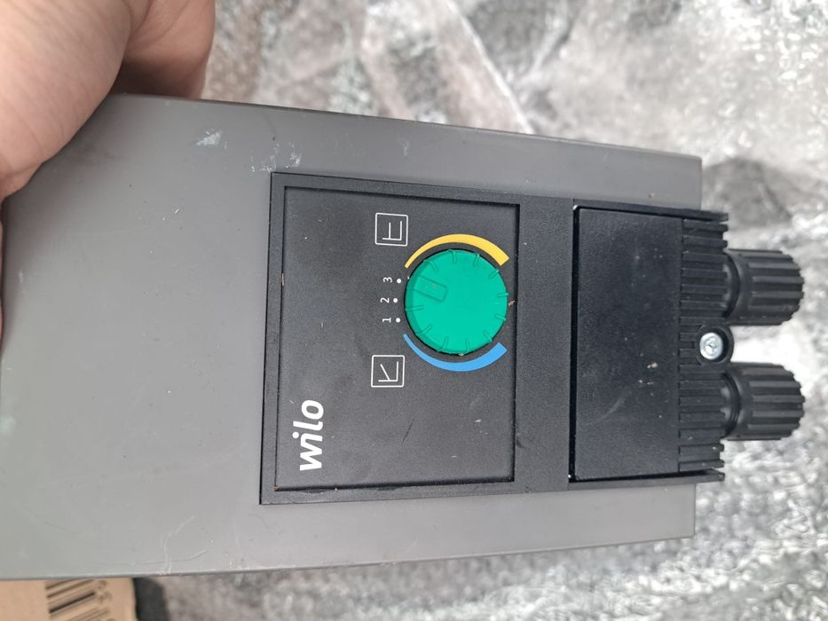 WILO YONOS MAXO PLUS 25/0.5-10 NOU
Vând po