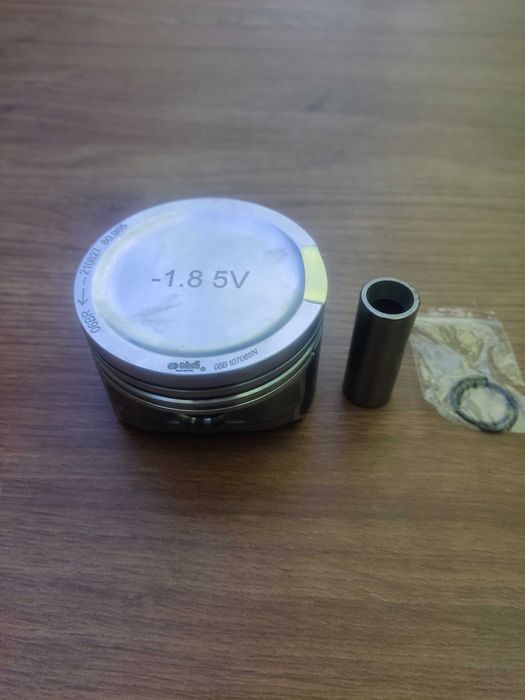 Бутала за 1.8 20 V   VW Голф 4,Бора /Ауди