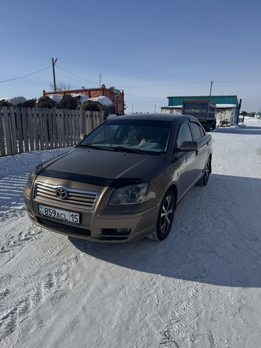 Продаю тайота авенсис 2003 года.