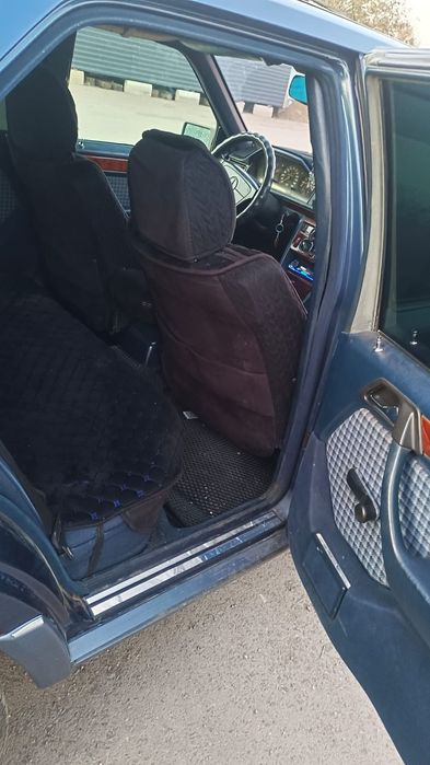 Продаю Мерседес 124