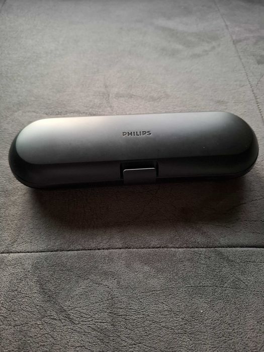 Електрическа четка за зъби Philips Sonicare HX684B