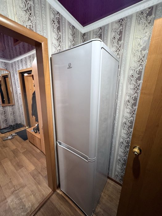 Продам холодильник б/у