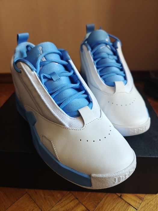 Jordan Max Aura 6 baby blue and white