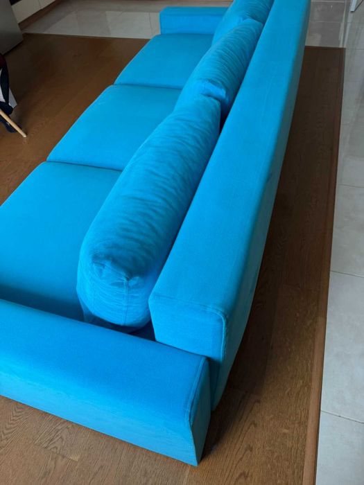 Продавам поръчков диван – отлично състояние