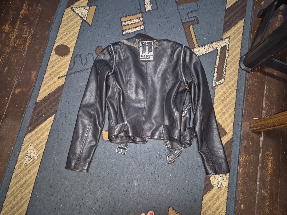 Продам куртки осень зима