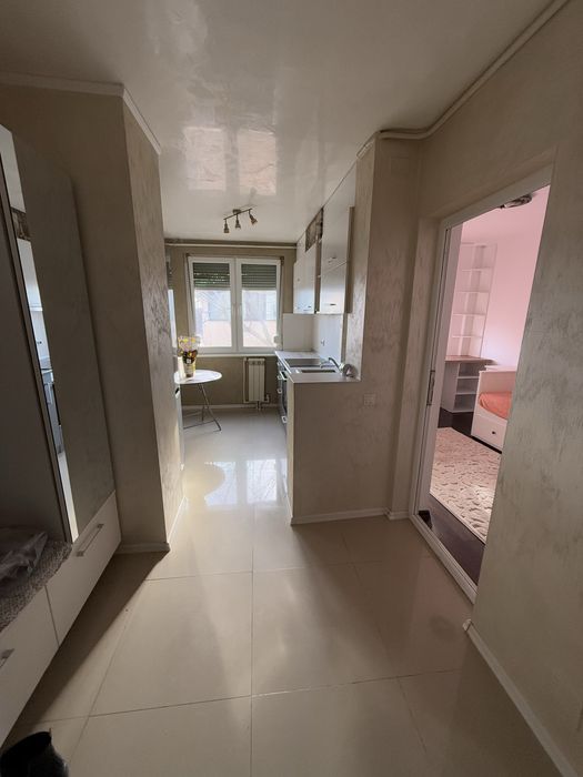 Inchiriez ap 3 Camere Calea Galați