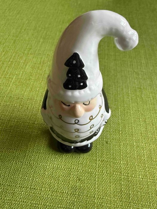 Новогодняя статуэтка Дед Мороз