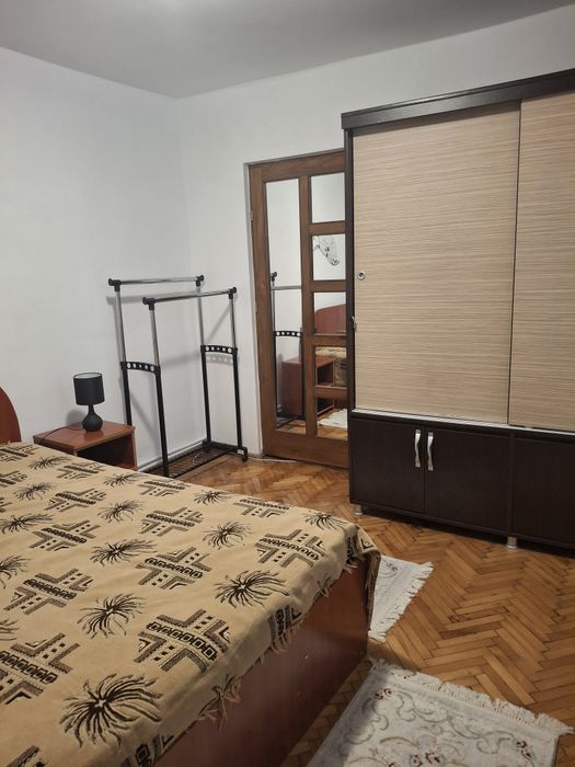 Apartament cu doua camere de închiriat central