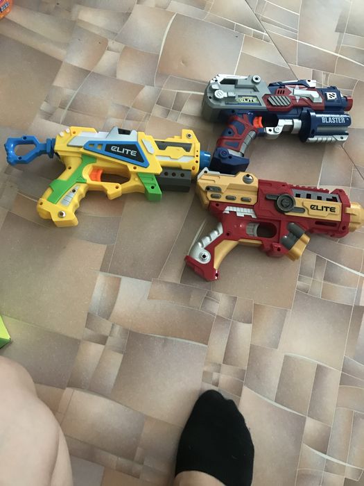 Продается детский игрушки Nerf автоматы