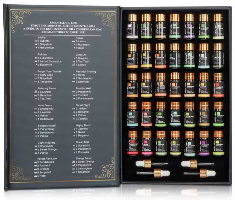 Комплект от 35 етерични масла