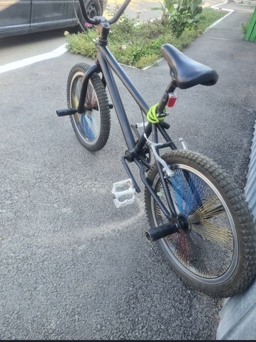 Vând BMX pentru scheme
