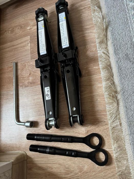 Домкрат для мерседес