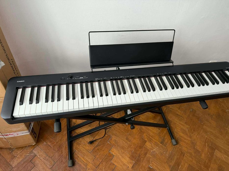 Vând pian digital Casio CDP-S100, în stare perfectă, folosit rar