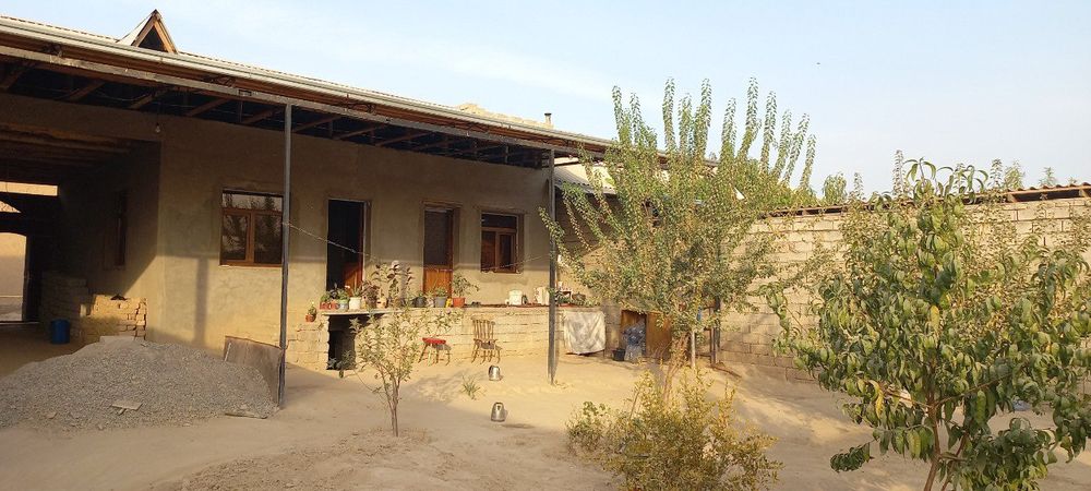 Назарбек   текстил   5  соток   ховли  жой   сотилади