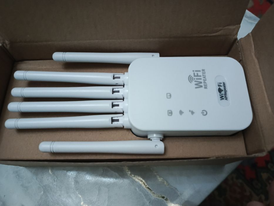 Wi-Fi усилитель продается. Wi-fi uzatgichi sotiladi.