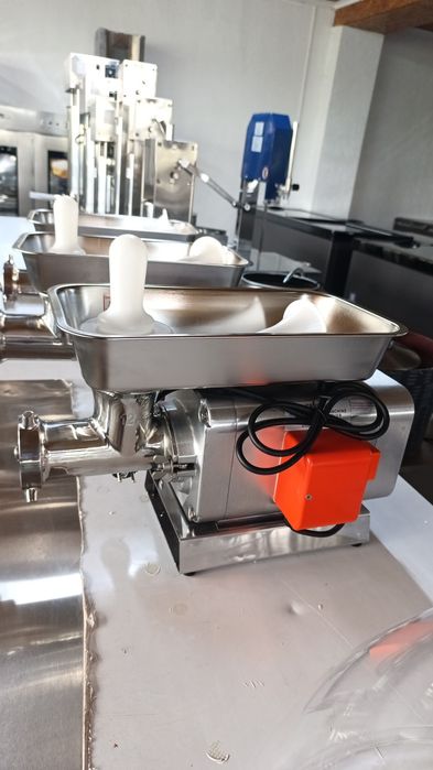 Мясорубка RY 12S.  RY 22S. RY 32S