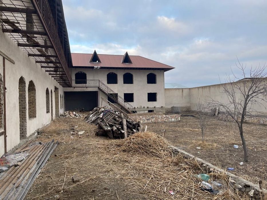 Участка сотилади