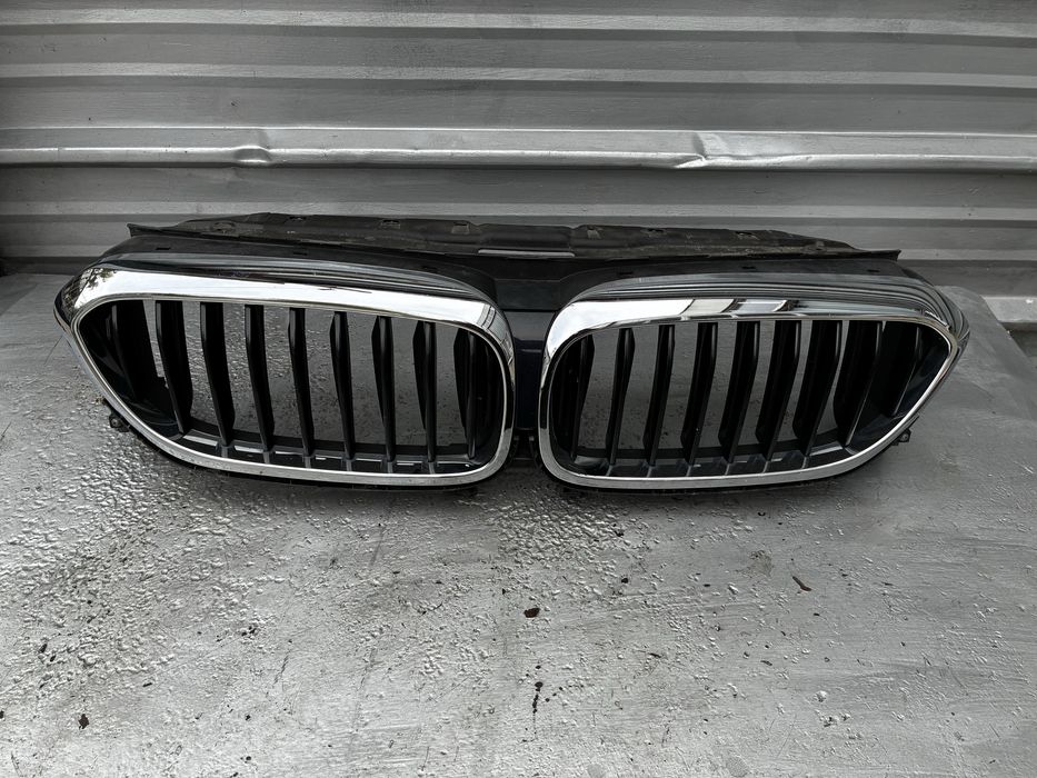 Бъбреци/ маска БМВ Г30/ Г31 (maska bmw g30/ g31)