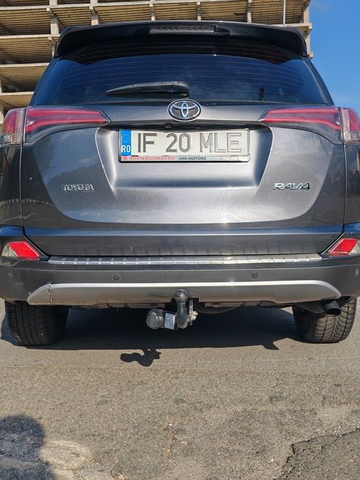 Vând Toyota RAV4