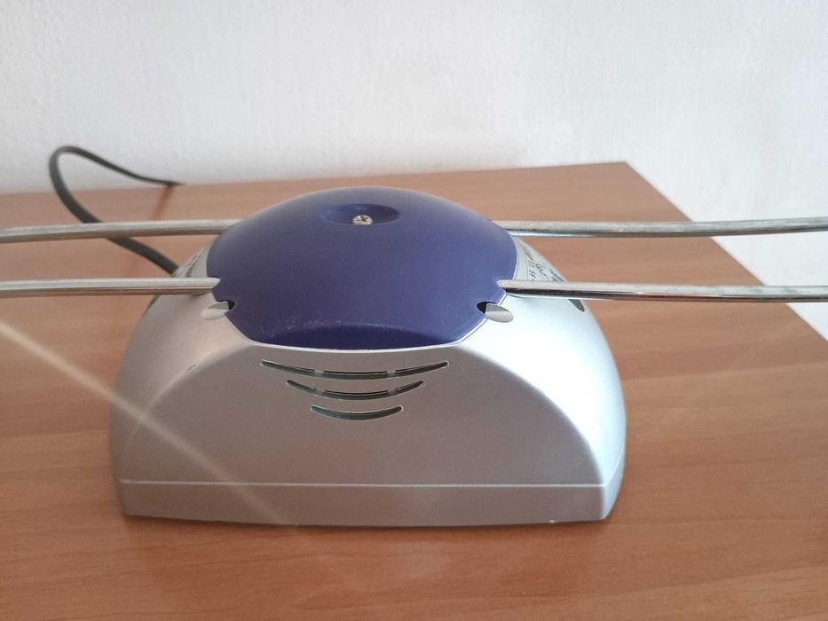 Corp iluminat 4 becuri, pentru mobilă sau perete, transport Sibiu