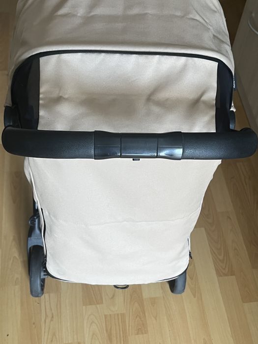 Бебешка количка Easywalker Jackey с кош за новородено - много удобна и компактна