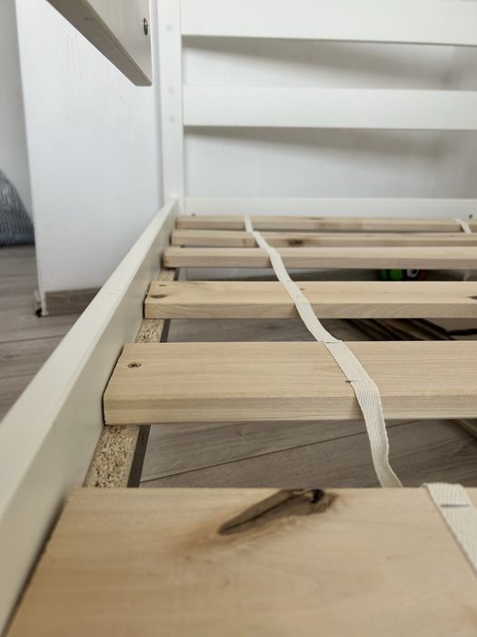 Детская кровать в хорошем состоянии