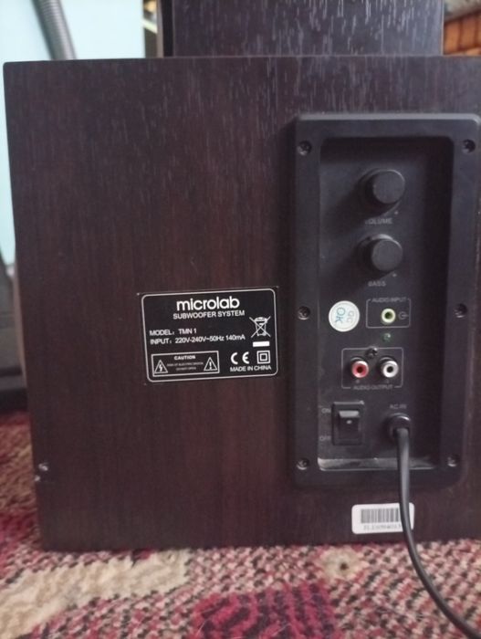 Продам сабвуфер microlab