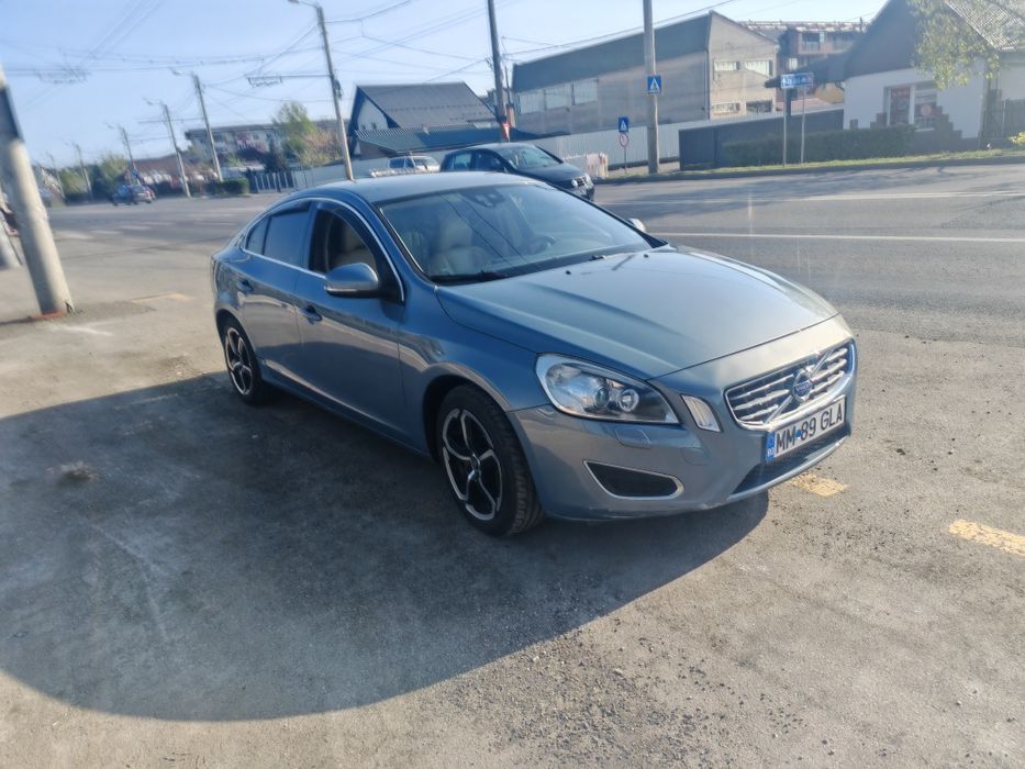 VOLVO S60 2011 — imagine 3