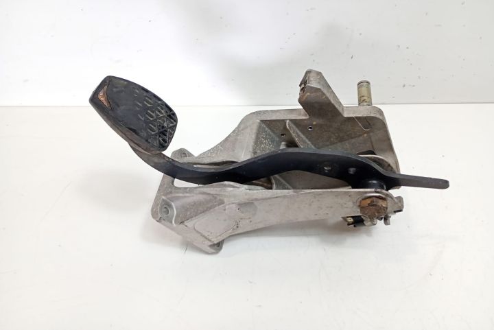 Pedalier 2D0721111A Mercedes-Benz Sprinter prima generatie 903 seria