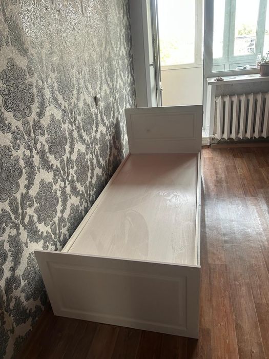 Продам кровать 1,5 спальнюю