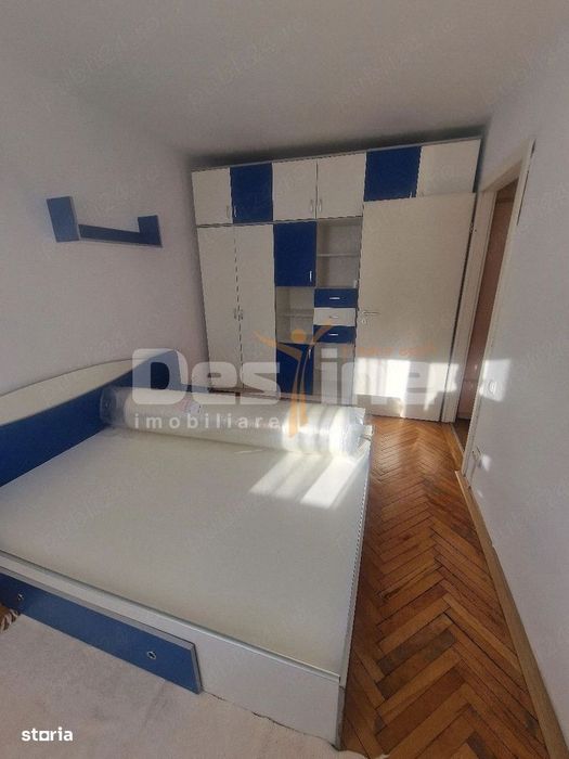 Proprietar inchitiez apartament cu 2 camere