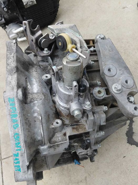 cutie de viteze manuala 1.9 cdti z19dt opel zafira b 55194293