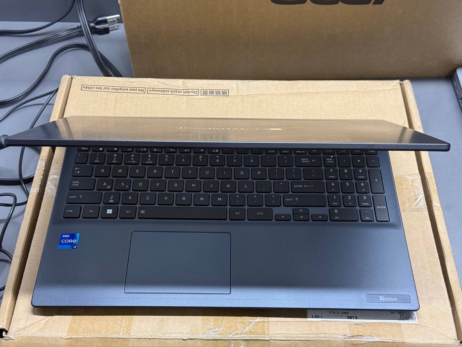 Toshiba Dynabook Core i7 12 (i5 нархида)
