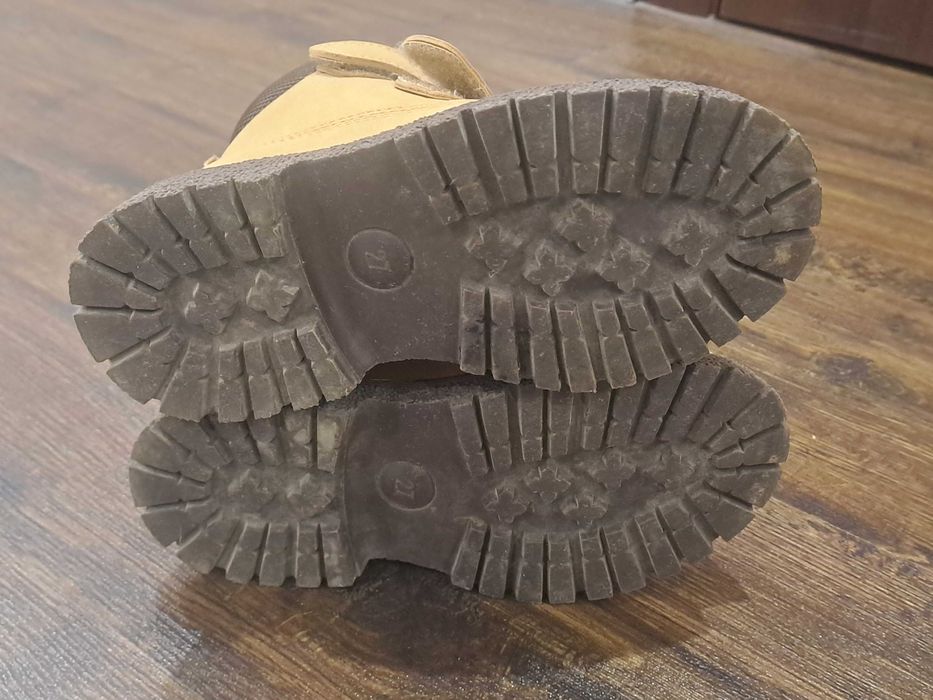 Балалрға арналған етік сатылады